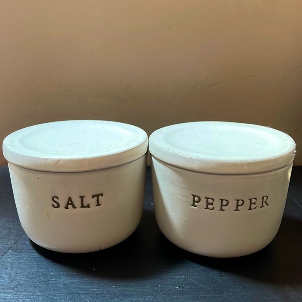 salt & pepper holders/bowls with lid - magnolia network